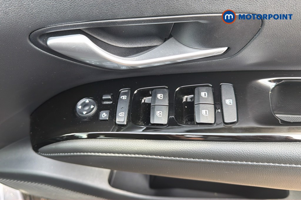 Hyundai Tucson Se Connect Manual Petrol SUV - Stock Number (1669815) - 4th supplementary image