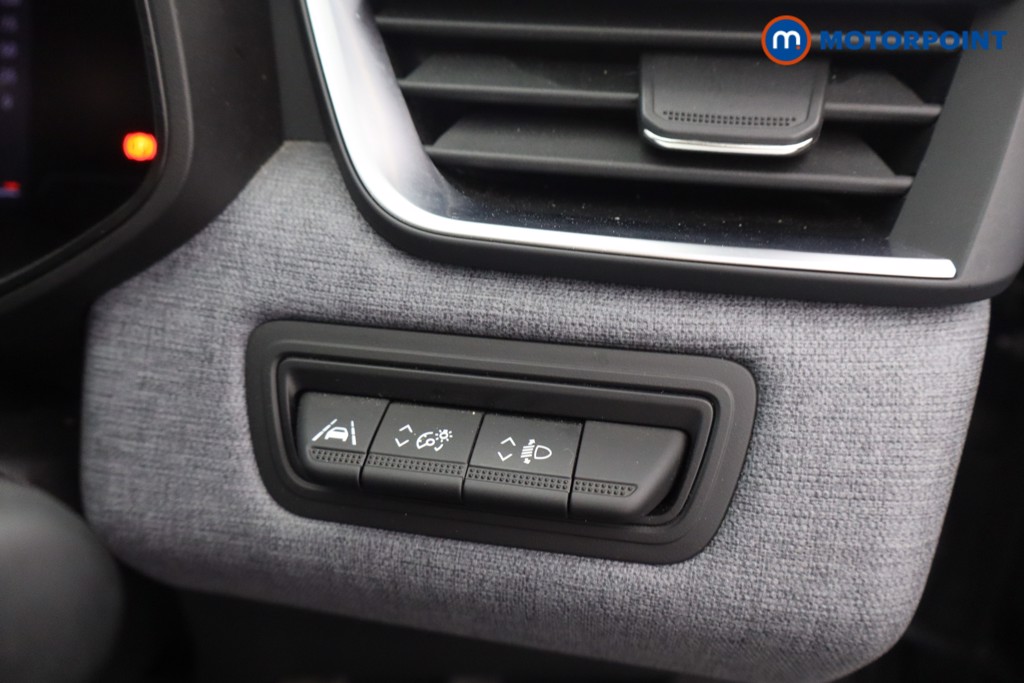 Renault Clio Evolution Manual Petrol Hatchback - Stock Number (1669823) - 9th supplementary image