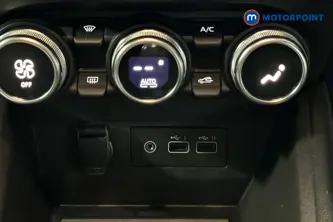 Renault Clio Evolution Manual Petrol Hatchback - Stock Number (1669825) - 997th supplementary image