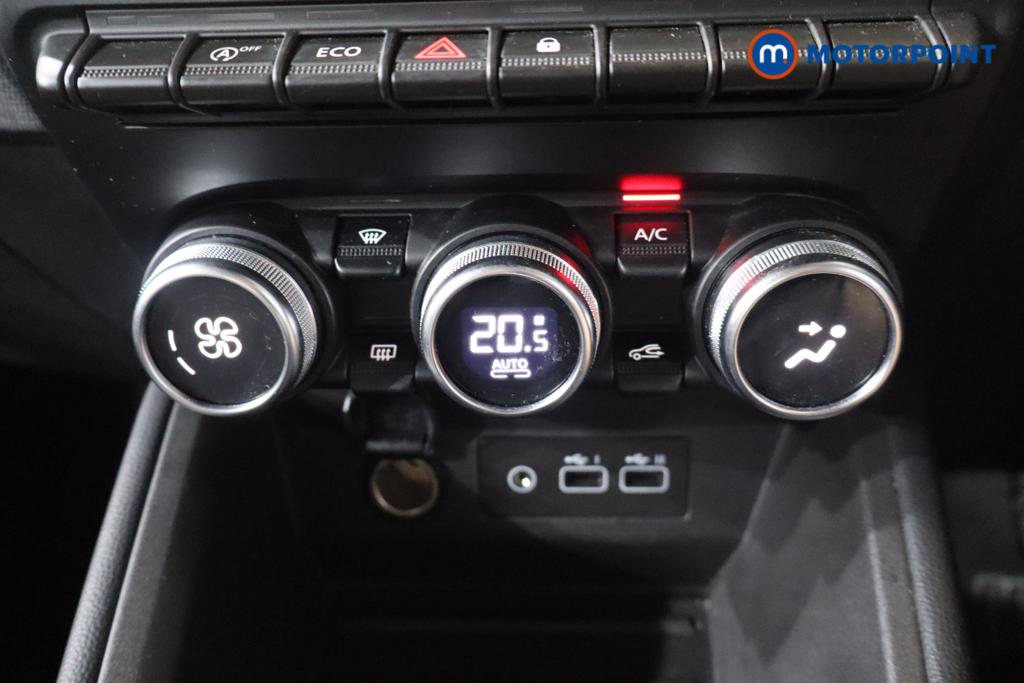 Renault Clio Evolution Manual Petrol Hatchback - Stock Number (1669871) - 11th supplementary image