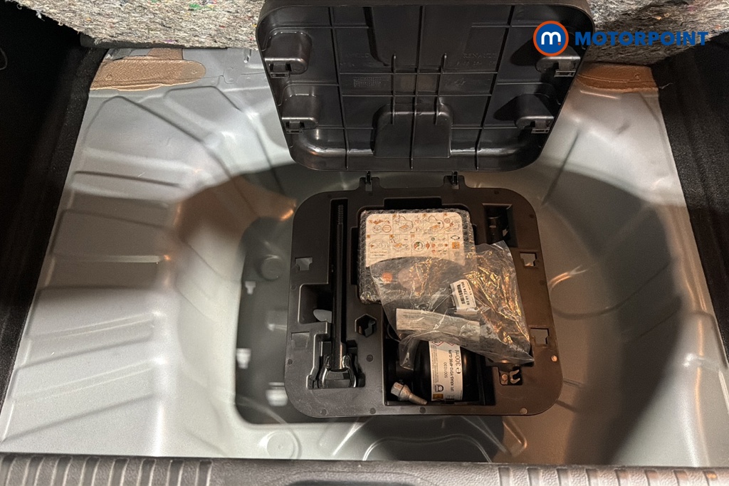 Renault Clio Evolution Manual Petrol Hatchback - Stock Number (1669886) - 33rd supplementary image
