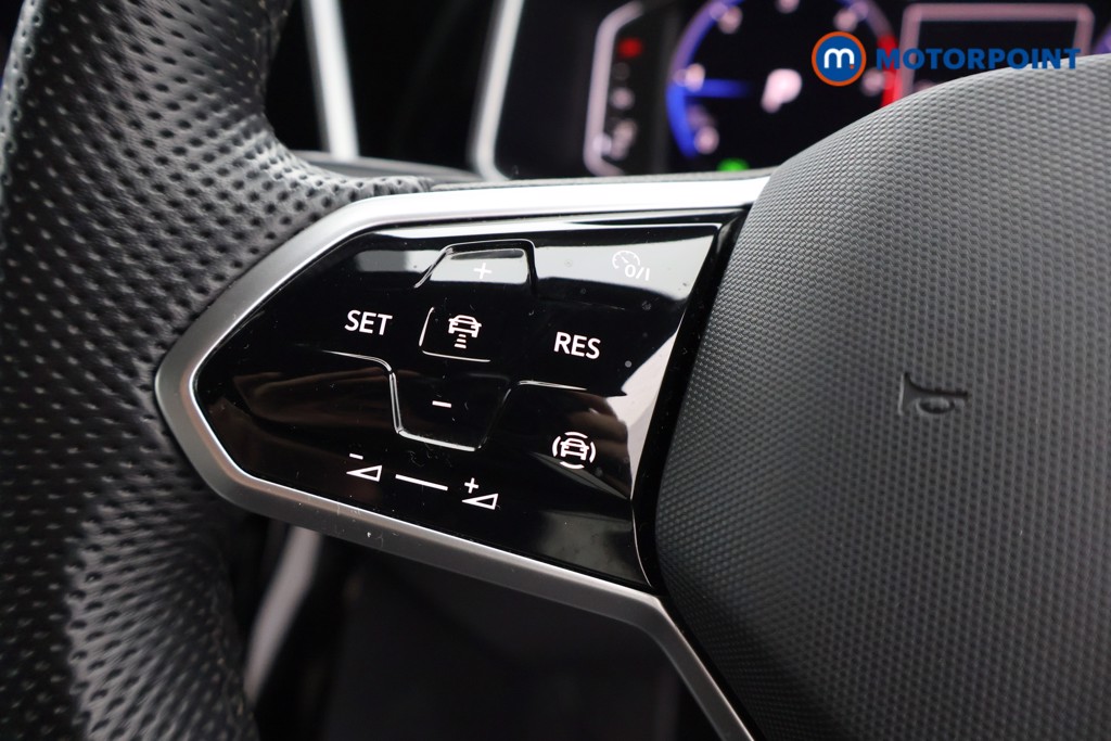 Volkswagen T-Roc R-Line Automatic Diesel SUV - Stock Number (1669899) - 6th supplementary image