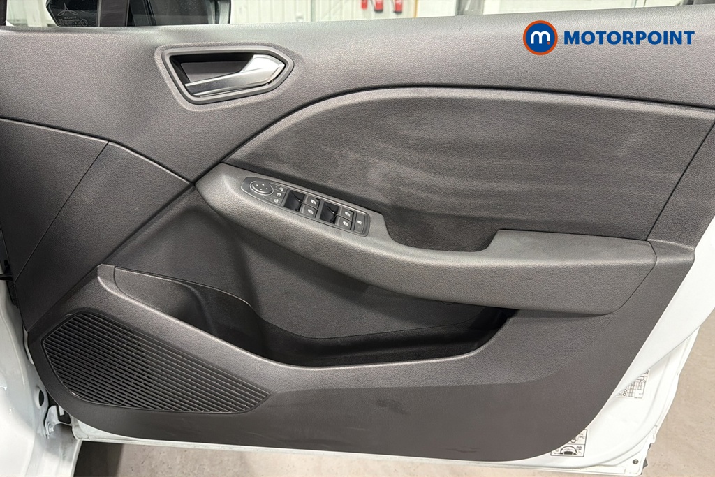 Renault Clio Evolution Manual Petrol Hatchback - Stock Number (1669910) - 18th supplementary image