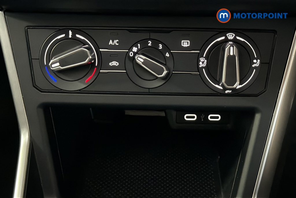 Volkswagen Polo Life Manual Petrol Hatchback - Stock Number (1669981) - 997th supplementary image