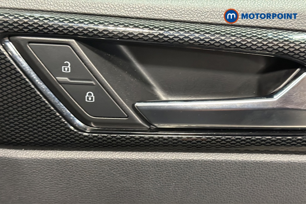 Volkswagen Polo Life Manual Petrol Hatchback - Stock Number (1669984) - 993rd supplementary image