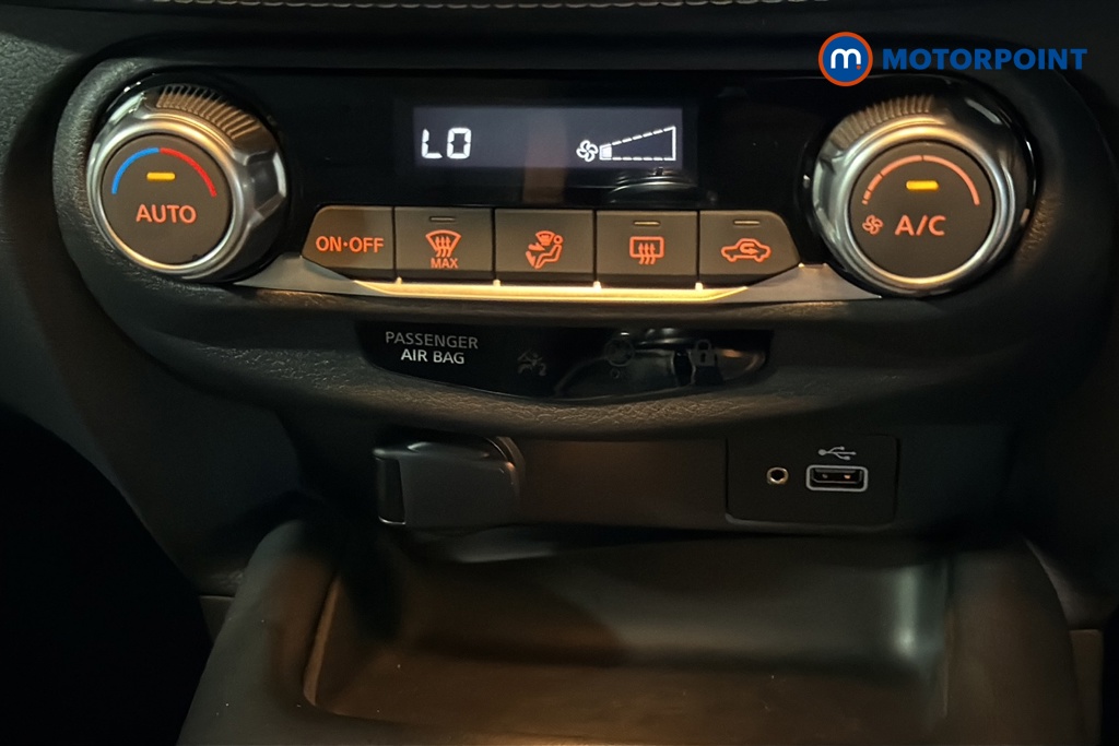 Nissan Juke N-Connecta Manual Petrol SUV - Stock Number (1670176) - 998th supplementary image