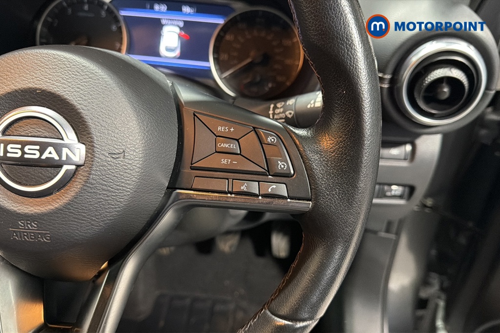 Nissan Juke N-Connecta Manual Petrol SUV - Stock Number (1670176) - 3rd supplementary image
