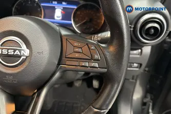 Nissan Juke N-Connecta Manual Petrol SUV - Stock Number (1670176) - 3rd supplementary image