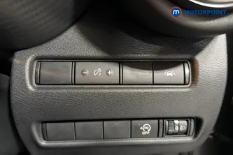 Nissan Juke N-Connecta Manual Petrol SUV - Stock Number (1670176) - 11th supplementary image