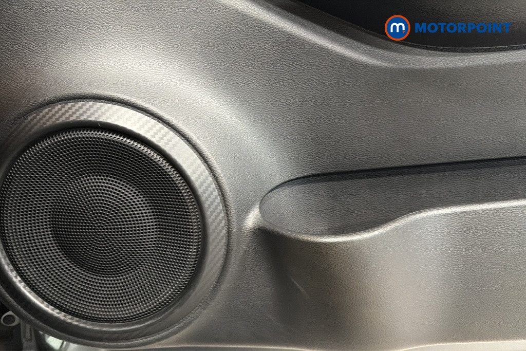 Nissan Juke N-Connecta Manual Petrol SUV - Stock Number (1670176) - 21st supplementary image