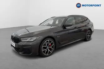 BMW 5 Series M Sport Automatic Petrol Plug-In Hybrid Estate - Stock Number (1671334) - Passenger side front corner