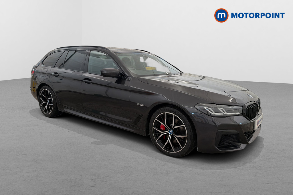 BMW 5 Series M Sport Automatic Petrol Plug-In Hybrid Estate - Stock Number (1671334) - Drivers side front corner