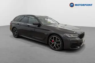 BMW 5 Series M Sport Automatic Petrol Plug-In Hybrid Estate - Stock Number (1671334) - Drivers side front corner
