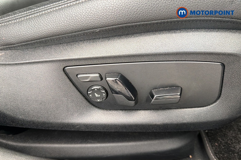 BMW 5 Series M Sport Automatic Petrol Plug-In Hybrid Estate - Stock Number (1671334) - 23rd supplementary image