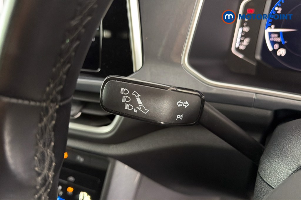 Volkswagen T-Roc Style Manual Petrol SUV - Stock Number (1672023) - 6th supplementary image