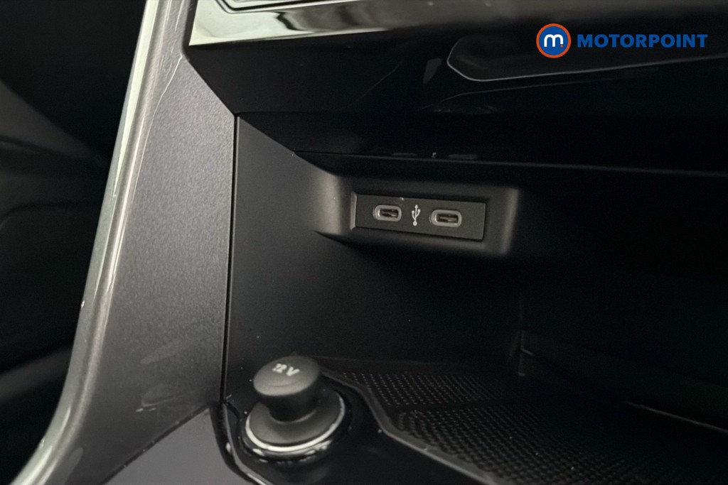 Volkswagen T-Roc Style Manual Petrol SUV - Stock Number (1672023) - 14th supplementary image