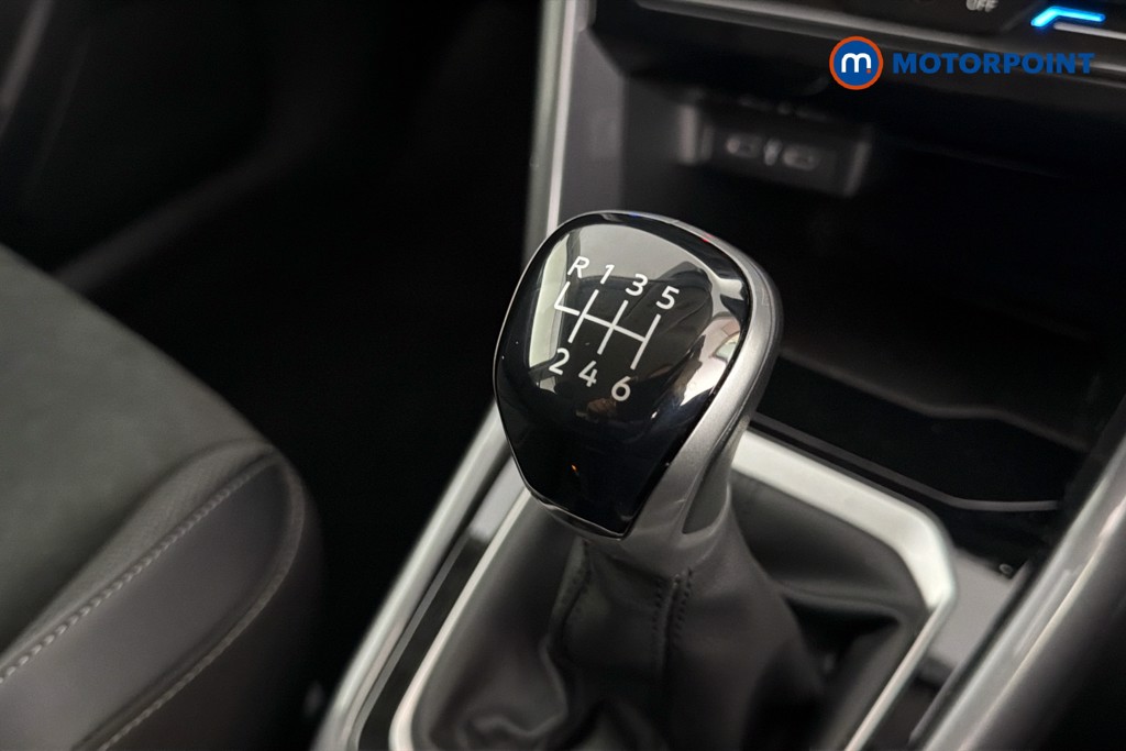 Volkswagen T-Roc Style Manual Petrol SUV - Stock Number (1672023) - 15th supplementary image