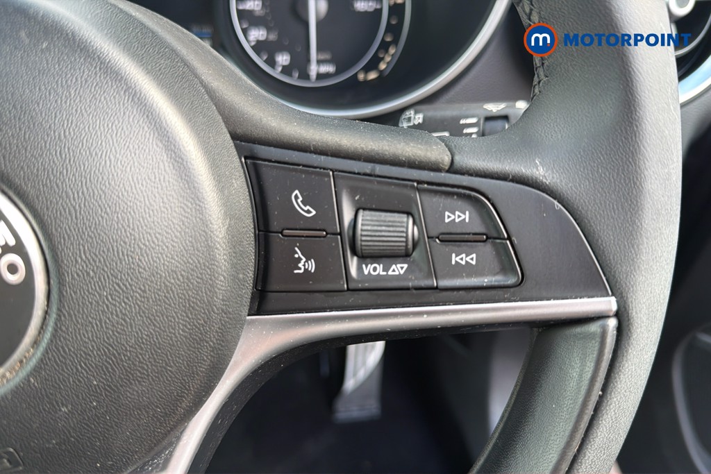 Alfa Romeo Stelvio Nero Edizione Automatic Petrol SUV - Stock Number (1672083) - 10th supplementary image