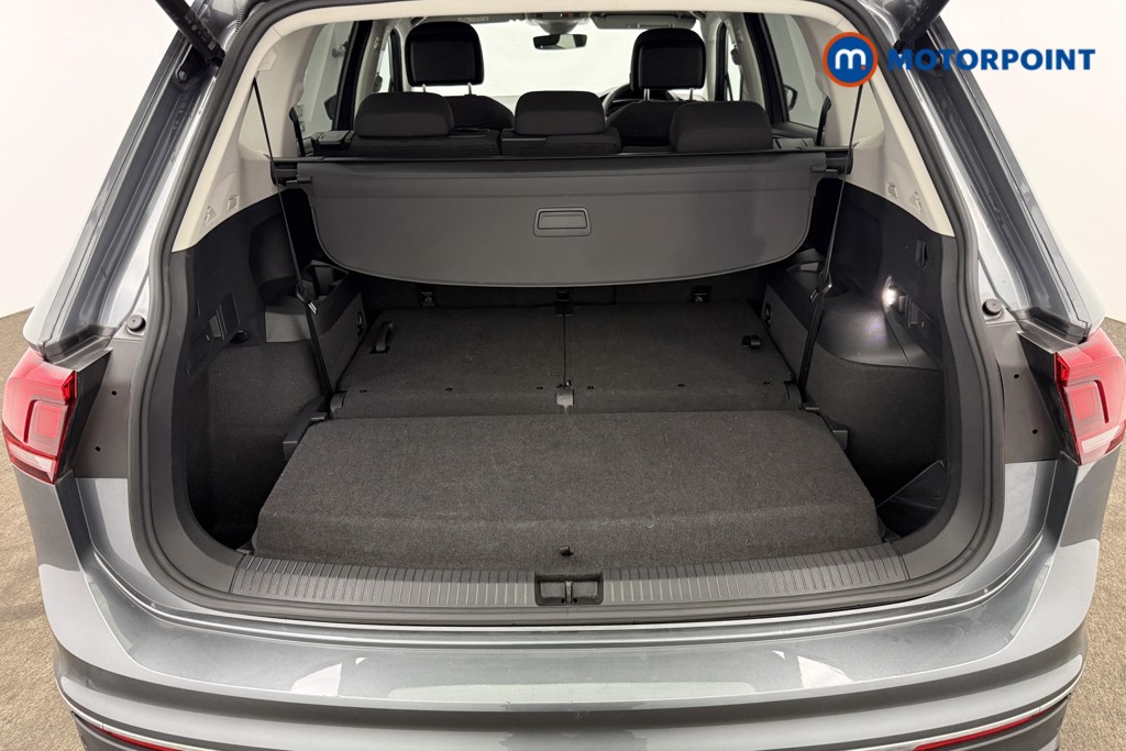 Volkswagen Tiguan Allspace Life Automatic Petrol SUV - Stock Number (1672091) - 6th supplementary image
