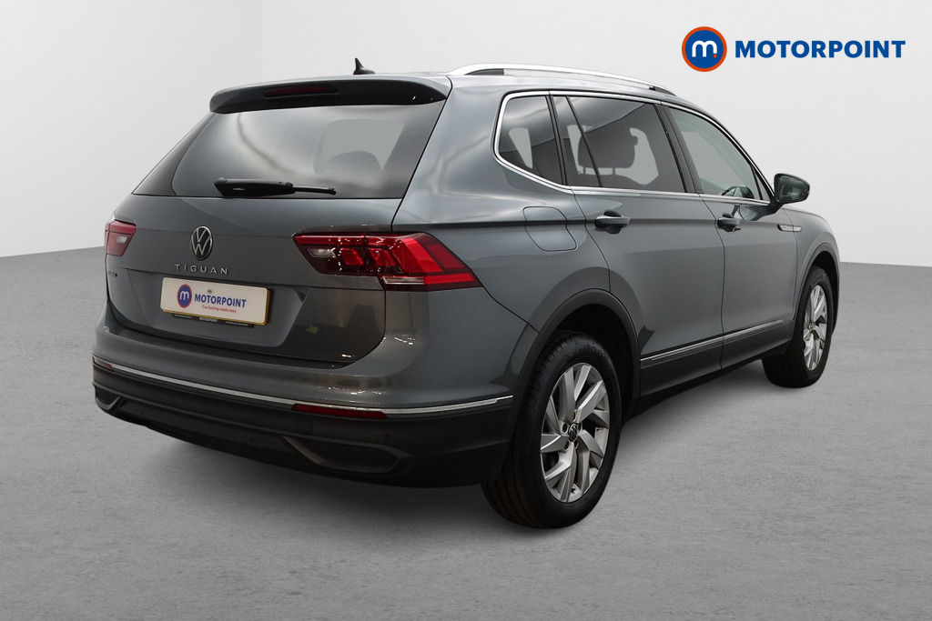 Volkswagen Tiguan Allspace Life Automatic Petrol SUV - Stock Number (1672091) - Drivers side rear corner
