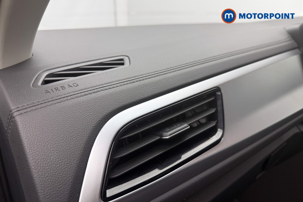 Volkswagen T-Roc Life Automatic Petrol SUV - Stock Number (1672209) - 6th supplementary image