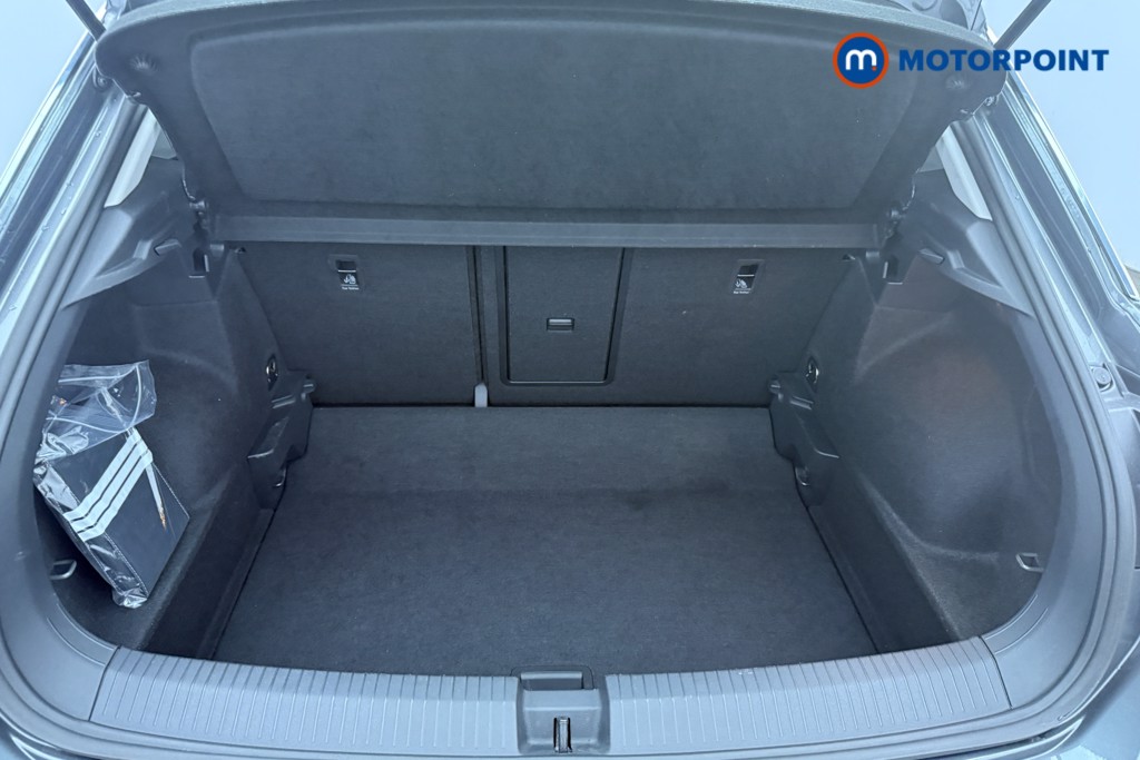 Volkswagen T-Roc Life Automatic Petrol SUV - Stock Number (1672209) - 14th supplementary image