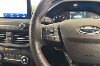 Ford Focus St-Line Style Manual Petrol Hatchback - Stock Number (1672313) - 4th supplementary image