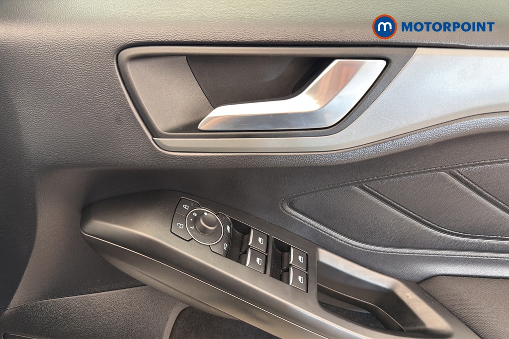 Ford Focus St-Line Style Manual Petrol Hatchback - Stock Number (1672313) - 19th supplementary image