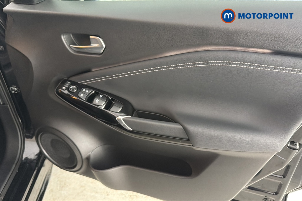 Nissan Juke Tekna Automatic Petrol-Electric Hybrid SUV - Stock Number (1672359) - 18th supplementary image