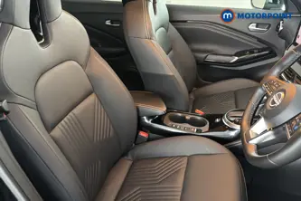 Nissan Juke Tekna Automatic Petrol-Electric Hybrid SUV - Stock Number (1672359) - 22nd supplementary image