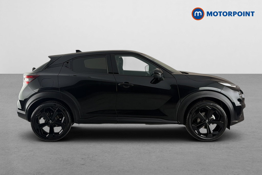 Nissan Juke Tekna Automatic Petrol-Electric Hybrid SUV - Stock Number (1672359) - Passenger side