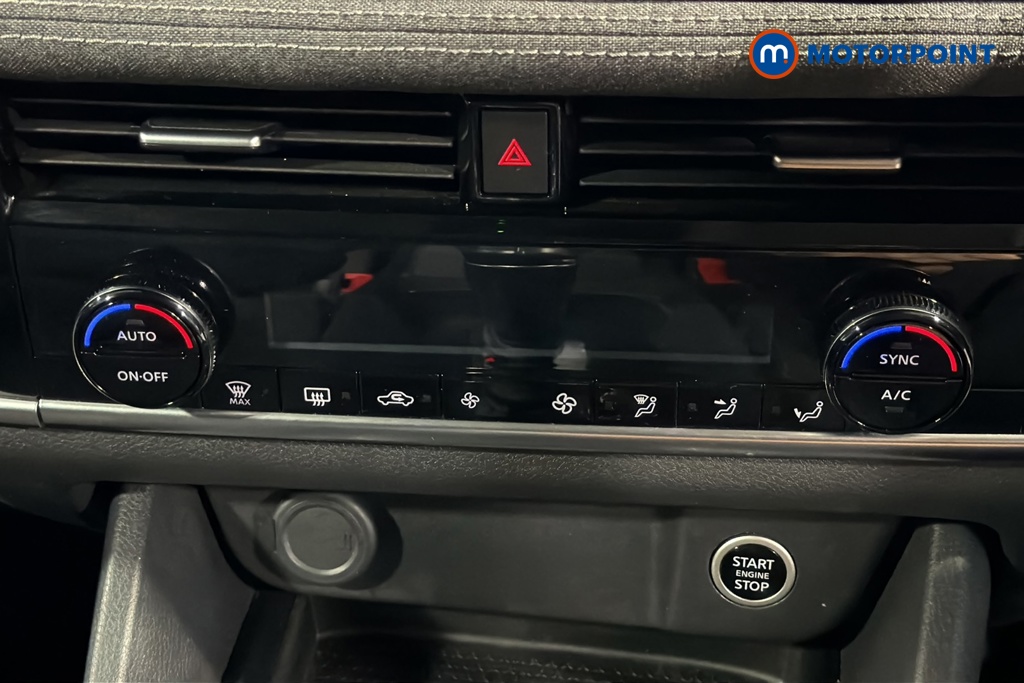 Nissan Qashqai Acenta Premium Manual Petrol SUV - Stock Number (1672431) - 997th supplementary image