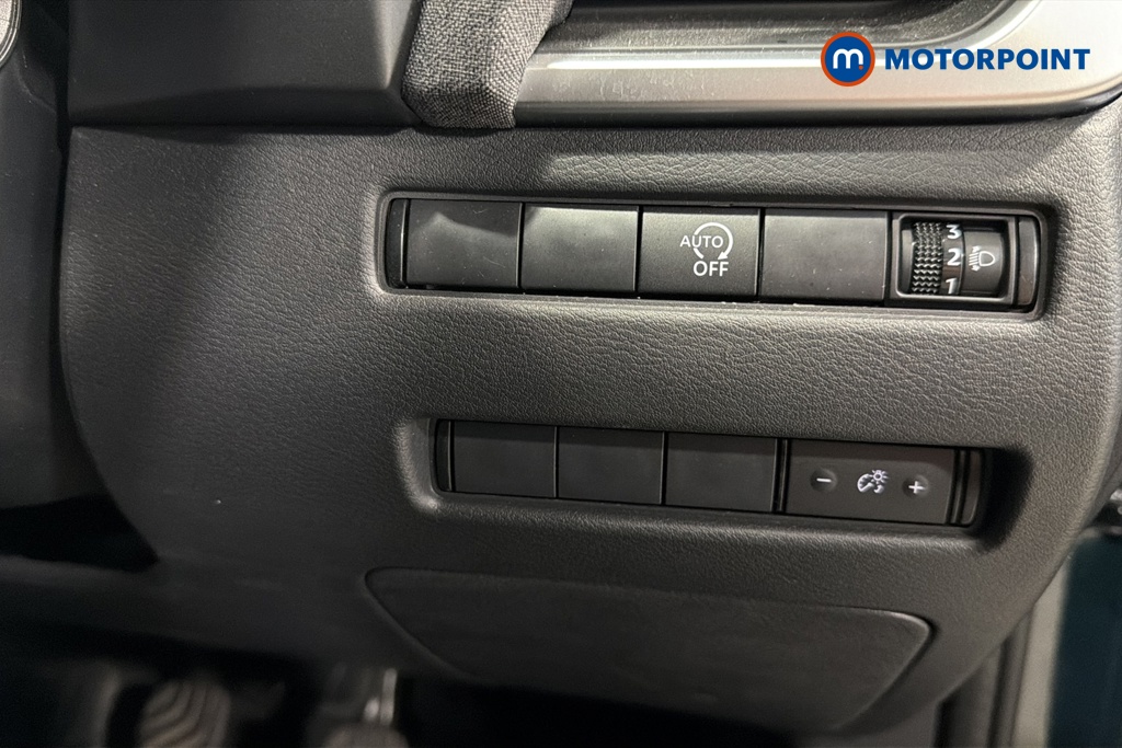 Nissan Qashqai Acenta Premium Manual Petrol SUV - Stock Number (1672431) - 11th supplementary image