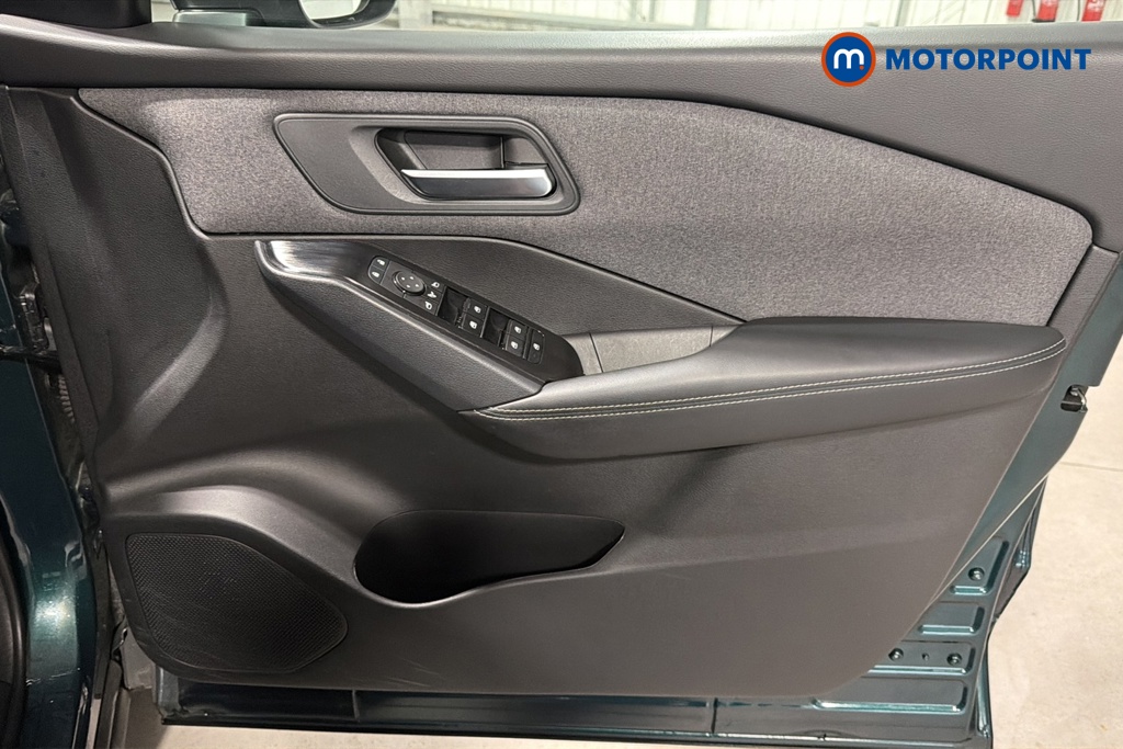 Nissan Qashqai Acenta Premium Manual Petrol SUV - Stock Number (1672431) - 18th supplementary image