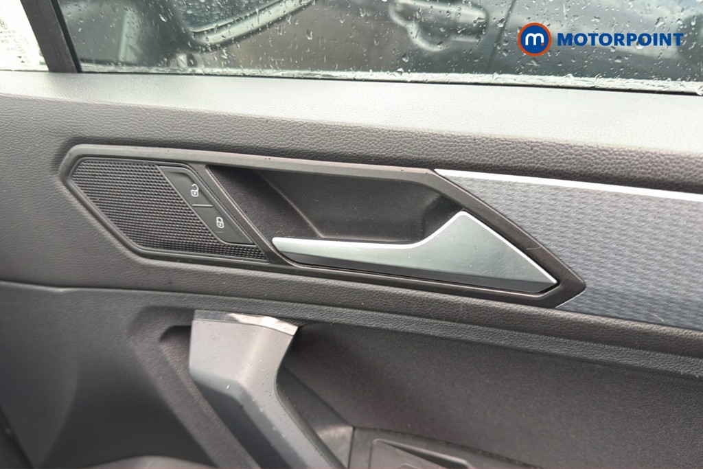 Volkswagen Tiguan Life Automatic Diesel SUV - Stock Number (1672610) - 2nd supplementary image