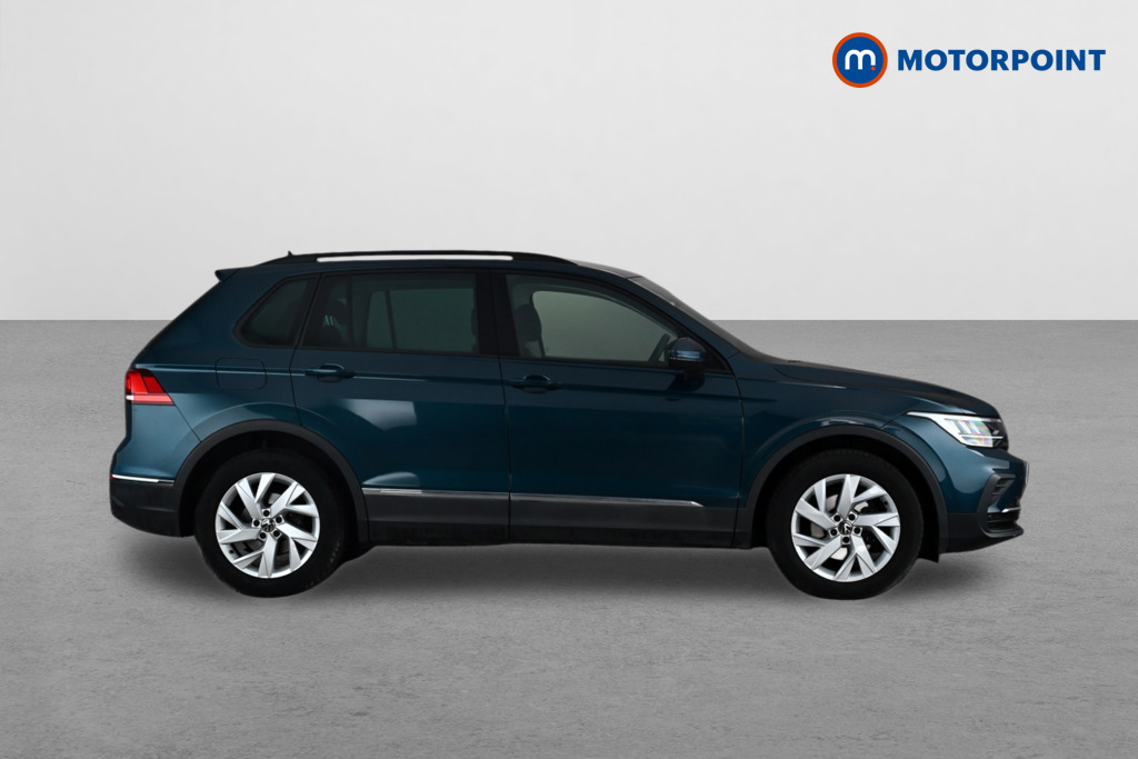 Volkswagen Tiguan Life Automatic Diesel SUV - Stock Number (1672610) - Drivers side