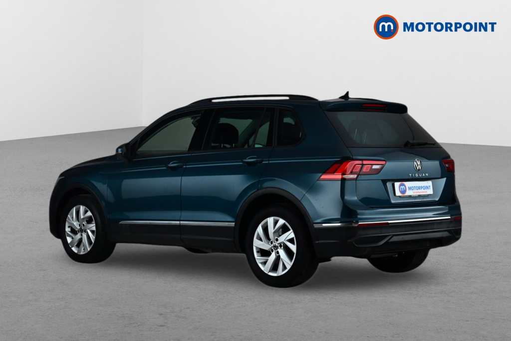 Volkswagen Tiguan Life Automatic Diesel SUV - Stock Number (1672610) - Passenger side rear corner