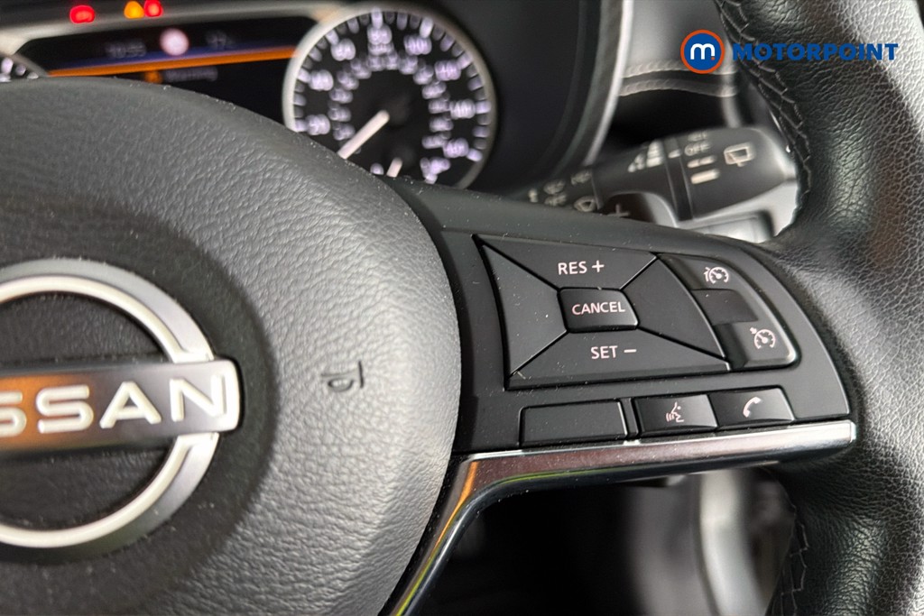 Nissan Juke N-Connecta Automatic Petrol SUV - Stock Number (1672697) - 4th supplementary image