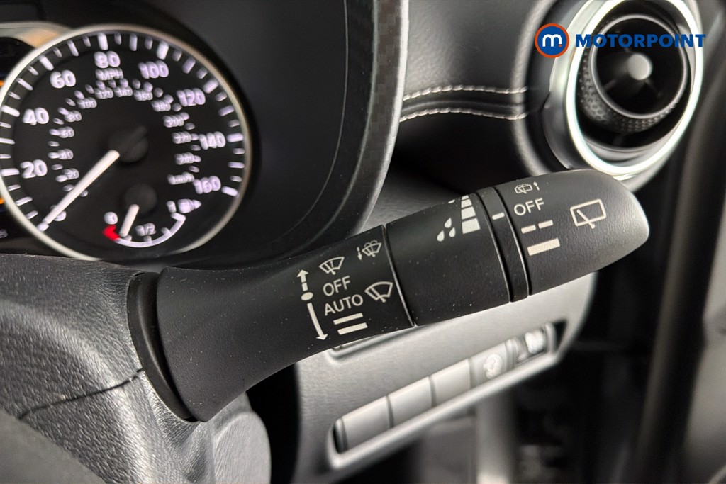 Nissan Juke N-Connecta Automatic Petrol SUV - Stock Number (1672697) - 7th supplementary image