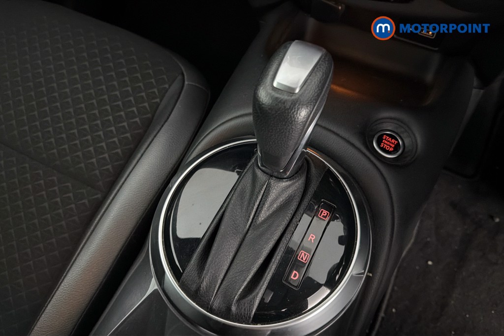 Nissan Juke N-Connecta Automatic Petrol SUV - Stock Number (1672697) - 15th supplementary image