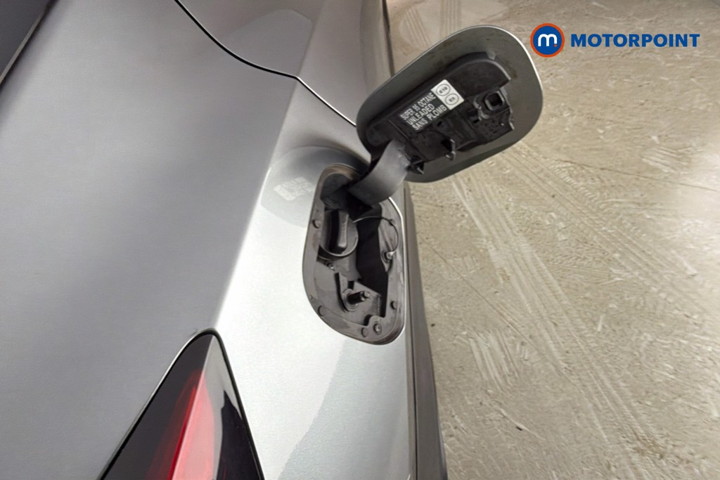 Nissan Juke N-Connecta Automatic Petrol SUV - Stock Number (1672697) - 41st supplementary image