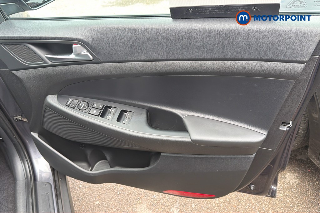 Hyundai Tucson Se Nav Manual Petrol SUV - Stock Number (1672816) - 2nd supplementary image