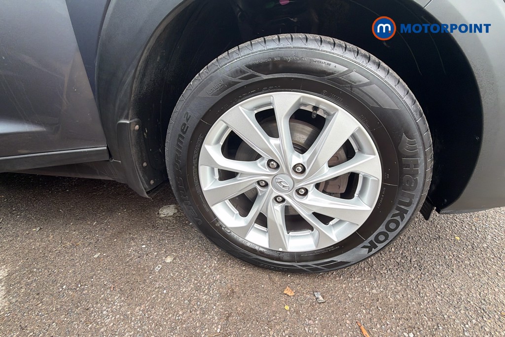 Hyundai Tucson Se Nav Manual Petrol SUV - Stock Number (1672816) - 1st supplementary image