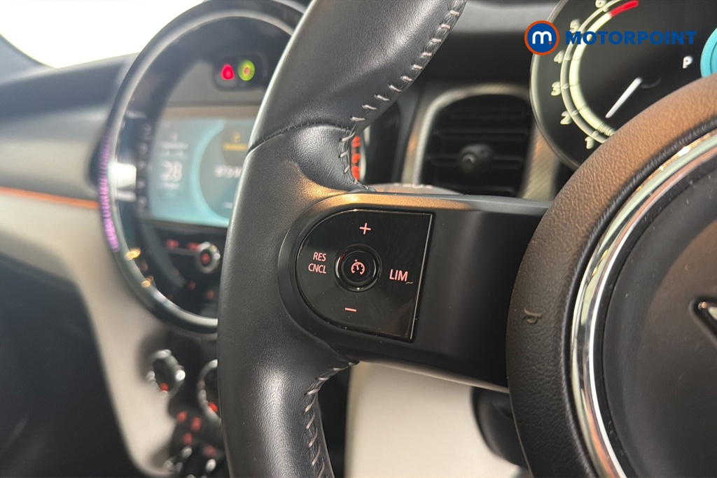 Mini Hatchback Cooper Exclusive Automatic Petrol Hatchback - Stock Number (1672863) - 4th supplementary image