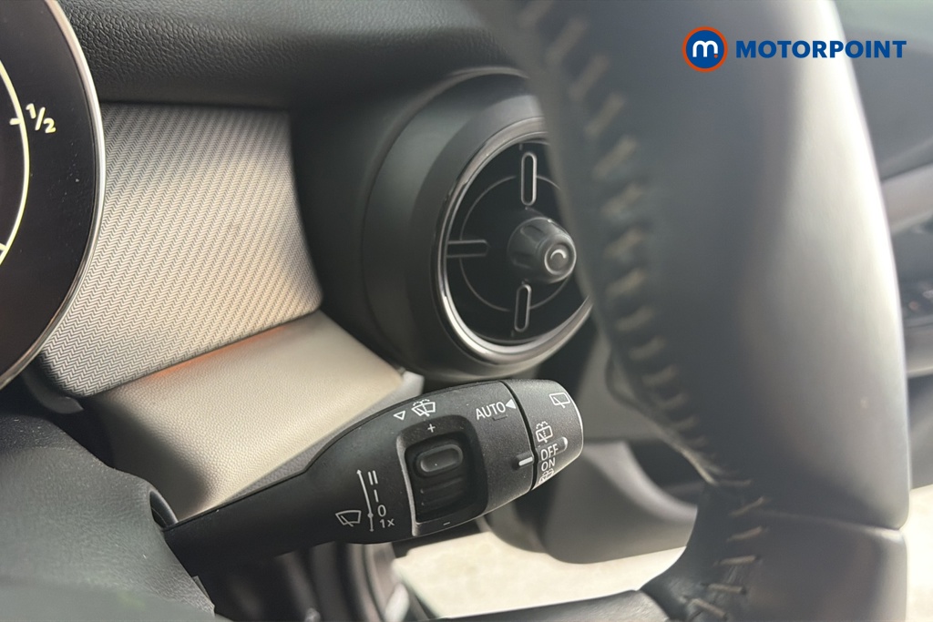 Mini Hatchback Cooper Exclusive Automatic Petrol Hatchback - Stock Number (1672863) - 6th supplementary image