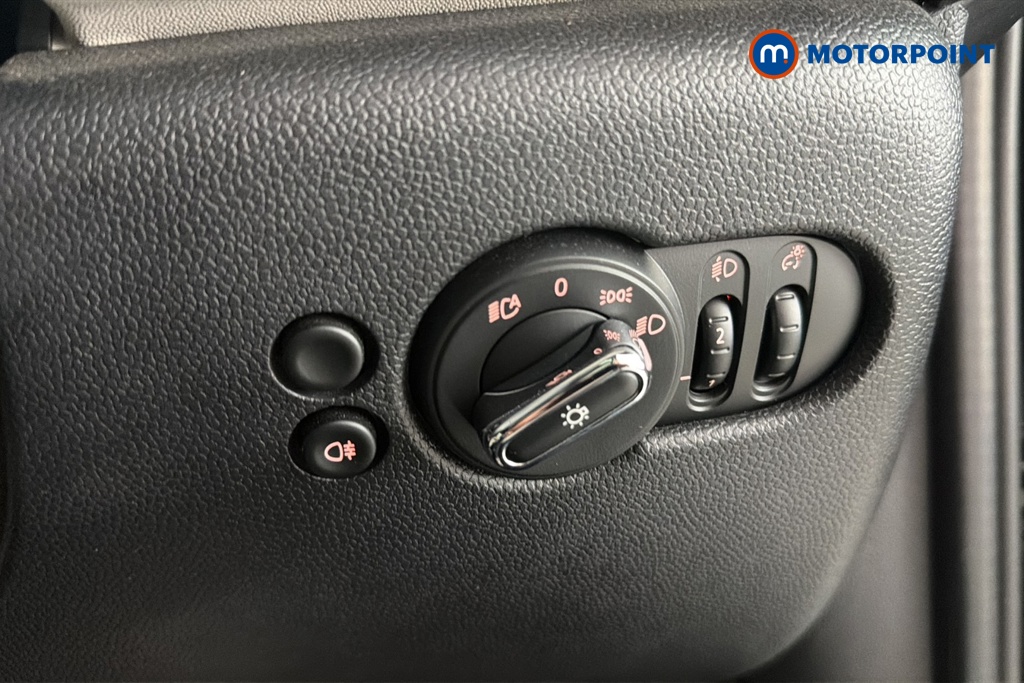 Mini Hatchback Cooper Exclusive Automatic Petrol Hatchback - Stock Number (1672863) - 11th supplementary image
