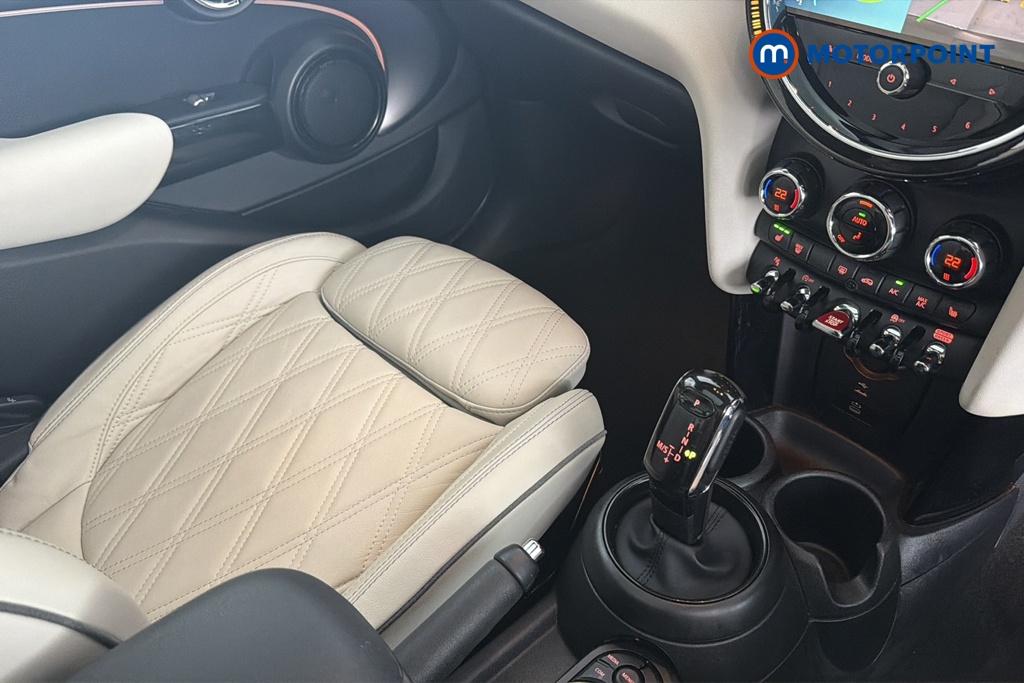 Mini Hatchback Cooper Exclusive Automatic Petrol Hatchback - Stock Number (1672863) - 15th supplementary image