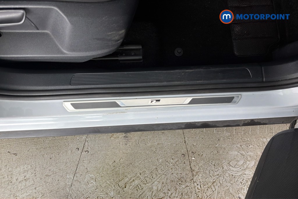 Volkswagen T-Roc R-Line Automatic Diesel SUV - Stock Number (1672866) - 27th supplementary image