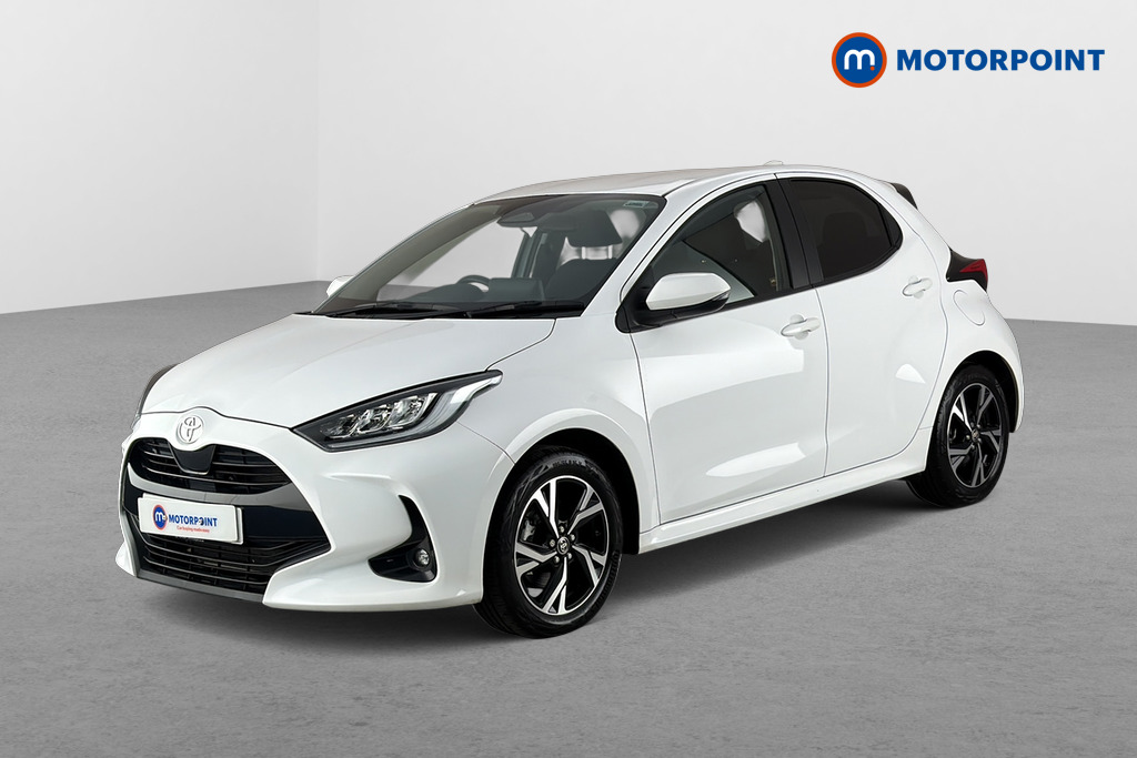 Toyota Yaris Design Automatic Petrol-Electric Hybrid Hatchback - Stock Number (1672912) - Passenger side front corner
