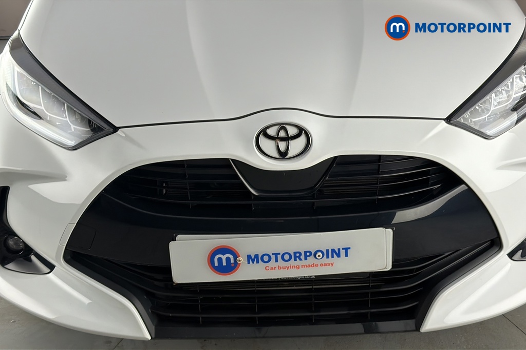 Toyota Yaris Design Automatic Petrol-Electric Hybrid Hatchback - Stock Number (1672912) - 43rd supplementary image